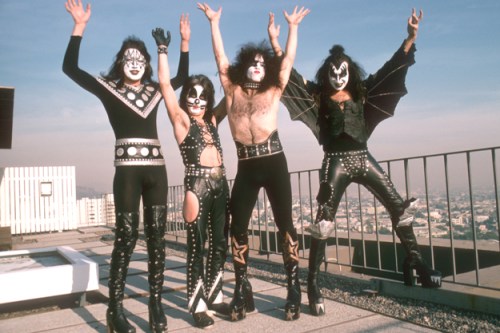 Kiss1